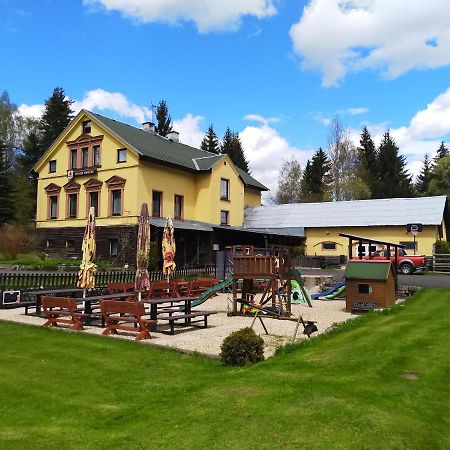 Penzion Karolina Lucany nad Nisou Экстерьер фото
