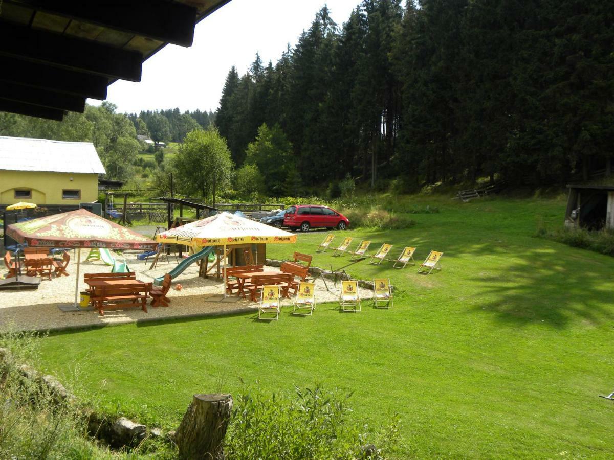 Penzion Karolina Lucany nad Nisou Экстерьер фото